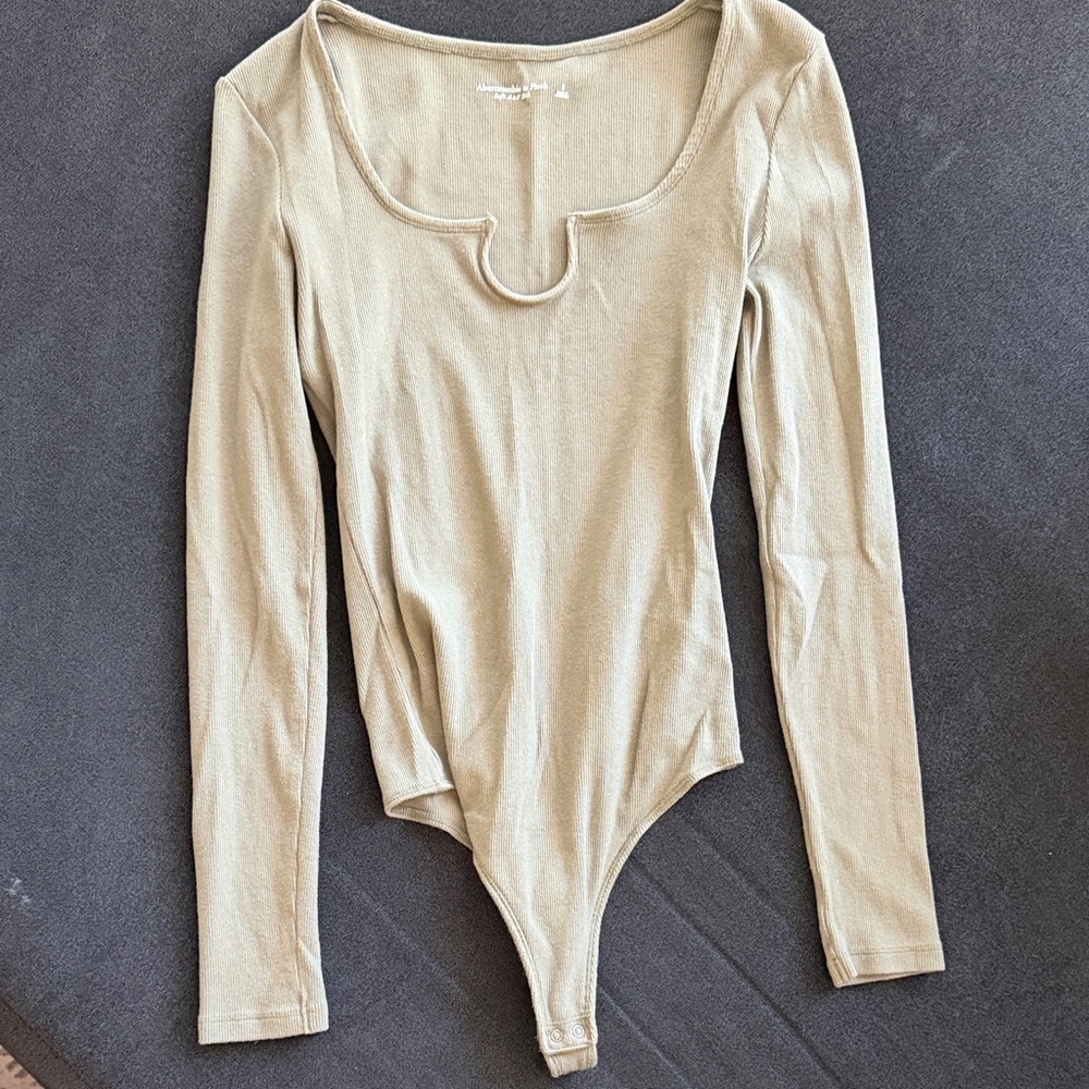 Abercrombie & Fitch Green Ribbed Scoop Neck Bodysuit